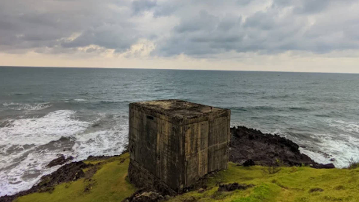 Pantai Sodong: Surga Tersembunyi yang Bikin Hati Tenang di Cilacap